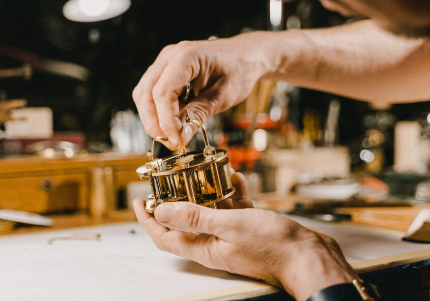 antique clock sales repairs tewkesbury gloucestershire